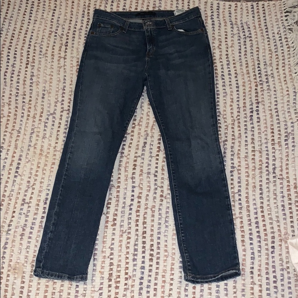 Cute boho loose fitting jeans.